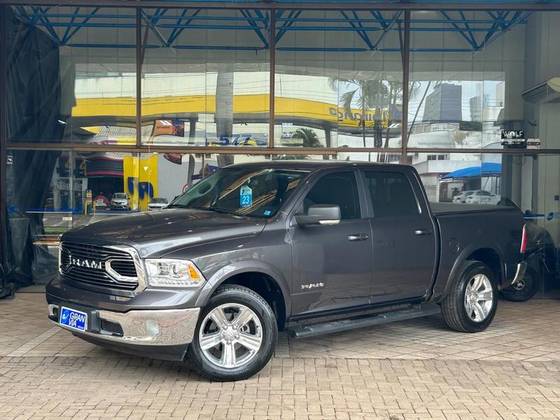 RAM CLASSIC 5.7 V8 GASOLINA LARAMIE CD 4X4 AUTOMÁTICO